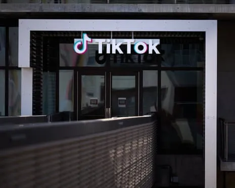Trump Applauds TikTok Potential Arrangement while Beijing Indicates Algorithm Ownership Remains
