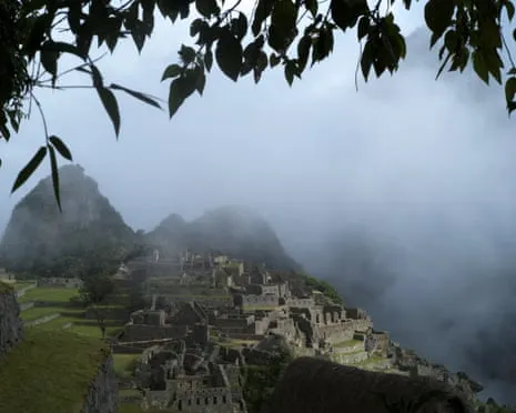 Boulders blocking Railway Lines Trap Hundreds of Tourists en route to Peru's Historic Site